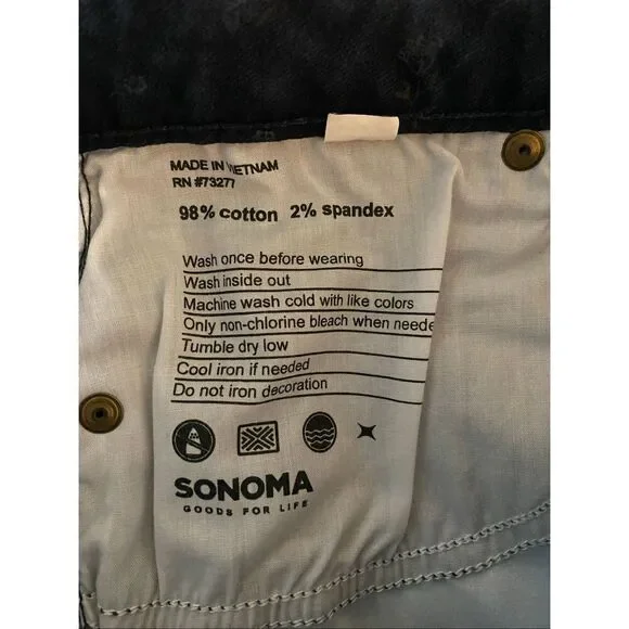 Sonoma dark wash capris with subtle print size 8 - Picture 9 of 10